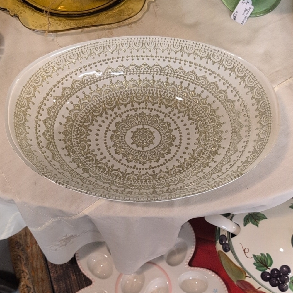 Elegant Tirkish Cream and Gold Decorative Oval Bowl
